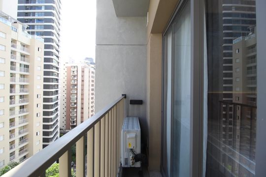 Varanda de kitnet/studio para alugar com 1 quarto, 25m² em Vila Olímpia, São Paulo