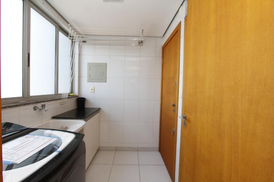 Área de Serviço de apartamento para alugar com 3 quartos, 85m² em Alto Caiçaras, Belo Horizonte