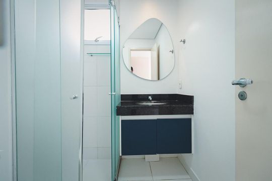 Banheiro da Suíte de apartamento para alugar com 3 quartos, 75m² em Setor Bueno, Goiânia