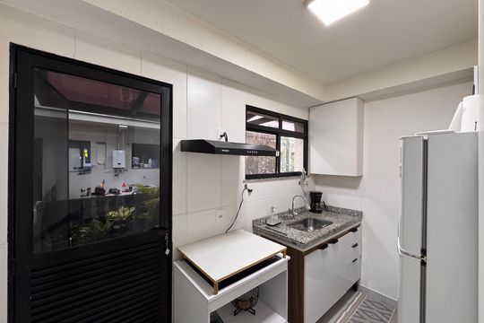 Cozinha de casa de condomínio para alugar com 2 quartos, 47m² em Vargem Grande, Rio de Janeiro