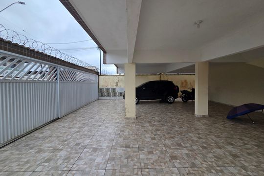Garagem de casa de condomínio para alugar com 2 quartos, 60m² em Jardim Melvi, Praia Grande