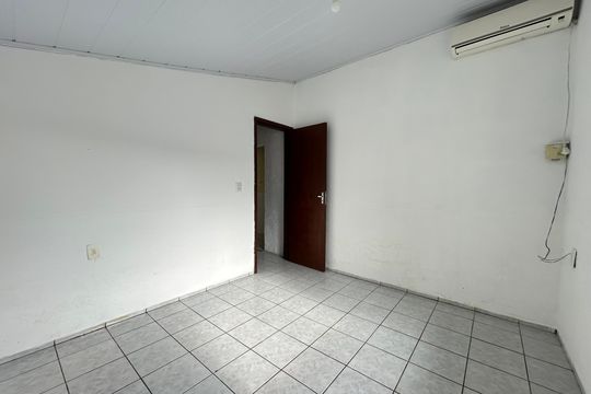 Quarto 2 de casa para alugar com 3 quartos, 150m² em Campeche Central, Florianópolis