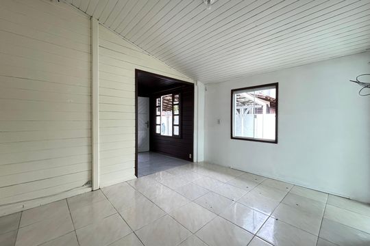 Sala  de casa para alugar com 3 quartos, 150m² em Campeche Central, Florianópolis