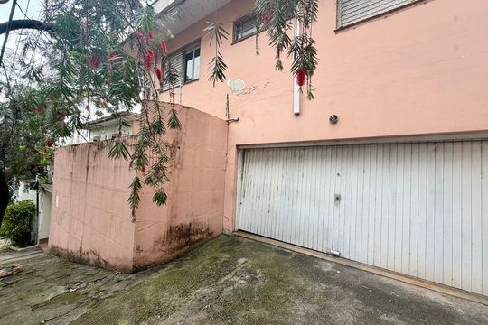 Fachada de casa à venda com 4 quartos, 450m² em Parque Colonial, São Paulo