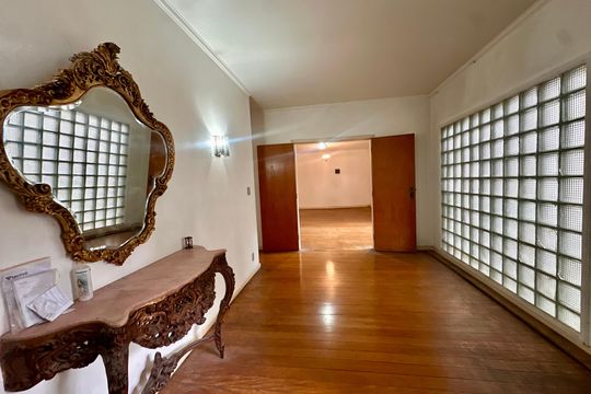 Casa à venda com 4 quartos, 450m² em Parque Colonial, São Paulo