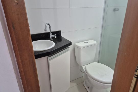 Banheiro de apartamento à venda com 2 quartos, 40m² em Jardim Utinga, Santo André