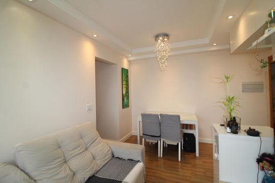 Sala de apartamento à venda com 2 quartos, 62m² em Chora Menino, São Paulo