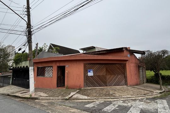 Fachada  de casa para alugar com 2 quartos, 250m² em Jardim Copacabana, São Bernardo do Campo