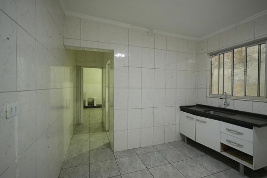 Cozinha de casa para alugar com 2 quartos, 60m² em Vila Palmares, Santo André