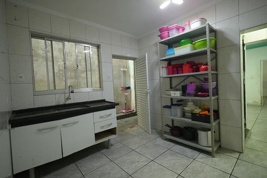 Cozinha de casa para alugar com 2 quartos, 60m² em Vila Palmares, Santo André