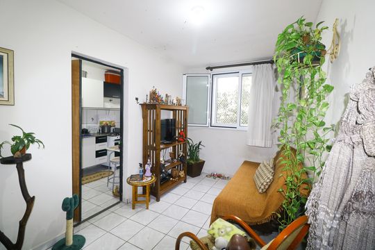 Sala de apartamento à venda com 2 quartos, 44m² em Parque Erasmo Assunção, Santo André