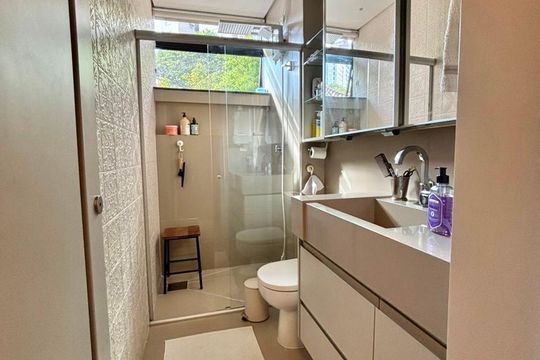 Banheiro de kitnet/studio à venda com 1 quarto, 32m² em Centro, Belo Horizonte