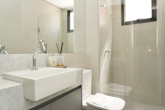 Banheiro da Suíte de kitnet/studio à venda com 1 quarto, 45m² em Cruzeiro, Belo Horizonte
