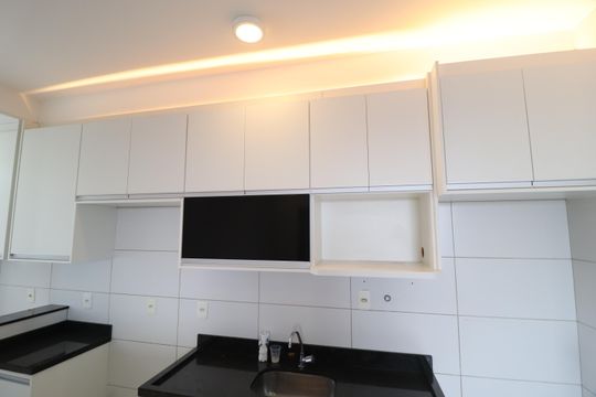 Cozinha de apartamento para alugar com 2 quartos, 55m² em Aclimação, Uberlândia
