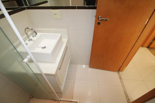 Banheiro 2 de apartamento à venda com 2 quartos, 60m² em Chora Menino, São Paulo