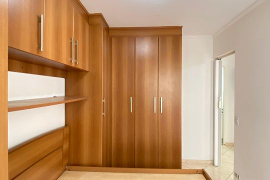 Quarto 1 de apartamento para alugar com 2 quartos, 45m² em Ayrosa, Osasco