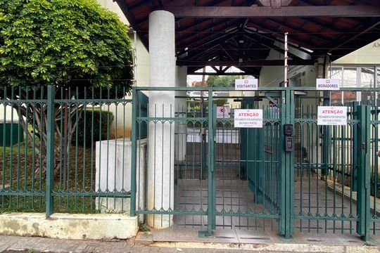 Fachada do Prédio de apartamento para alugar com 2 quartos, 45m² em Ayrosa, Osasco