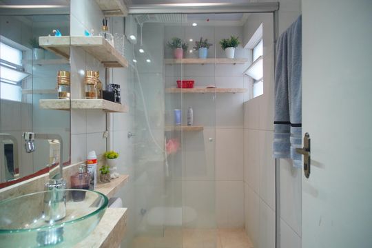 Banheiro de apartamento à venda com 2 quartos, 38m² em Canudos, Novo Hamburgo