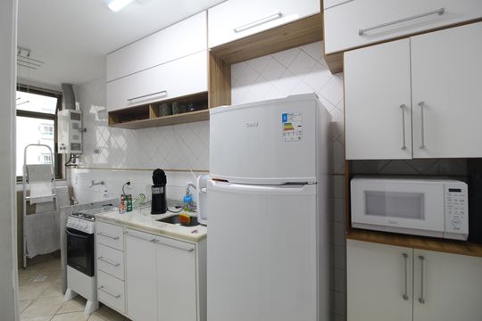 Cozinha de apartamento à venda com 2 quartos, 69m² em Barra Olímpica, Rio de Janeiro