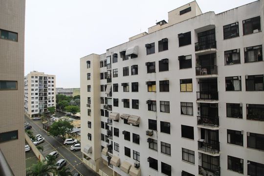 Sala - Vista de apartamento à venda com 2 quartos, 69m² em Barra Olímpica, Rio de Janeiro