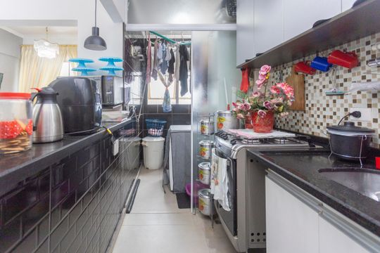 Cozinha de apartamento à venda com 2 quartos, 48m² em Jardim Maraba, São Paulo
