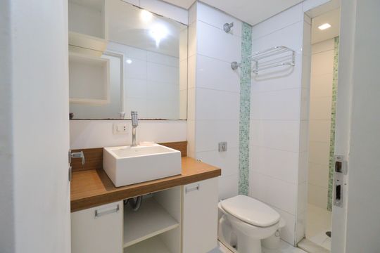 Banheiro de apartamento à venda com 3 quartos, 75m² em Jardim Umuarama, São Paulo