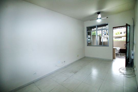 Sala de casa para alugar com 2 quartos, 80m² em Vila da Penha, Rio de Janeiro