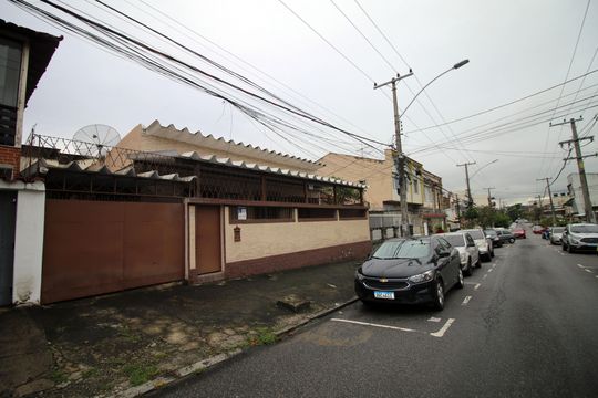 Fachada da casa de casa para alugar com 2 quartos, 80m² em Vila da Penha, Rio de Janeiro