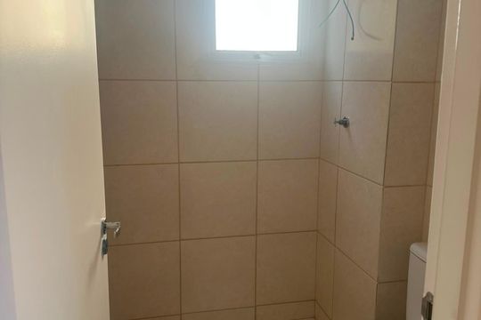 Banheiro de apartamento à venda com 2 quartos, 56m² em Fonte Grande, Contagem