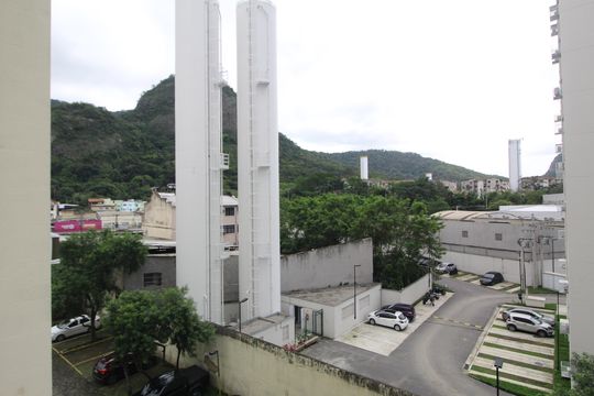 Sala - Vista de apartamento para alugar com 2 quartos, 60m² em Jacarepaguá, Rio de Janeiro