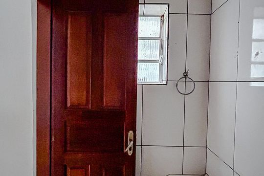 Banheiro de casa para alugar com 1 quarto, 40m² em Jardim Maringa, São Paulo