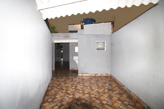 Quintal de casa à venda com 1 quarto, 80m² em Vila Carmosina, São Paulo
