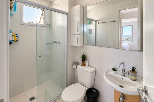 Banheiro de apartamento para alugar com 2 quartos, 45m² em Jaraguá, São Paulo