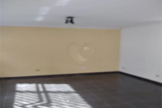 Casa à venda com 3 quartos, 255m² em Jardim Vazani, São Paulo