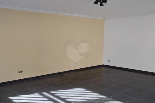 Casa à venda com 3 quartos, 255m² em Jardim Vazani, São Paulo