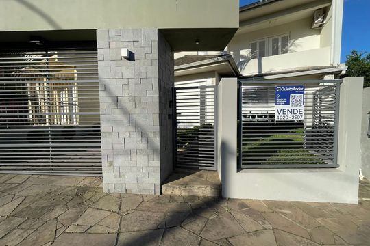Placa de casa à venda com 4 quartos, 202m² em Boa Vista, Novo Hamburgo
