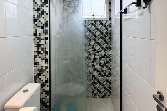 Banheiro Social de apartamento à venda com 2 quartos, 53m² em Santa Terezinha, São Bernardo do Campo