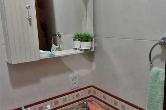Casa à venda com 3 quartos, 200m² em Vila Basileia, São Paulo
