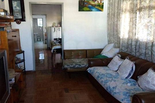 Casa à venda com 3 quartos, 157m² em Vila Romero, São Paulo