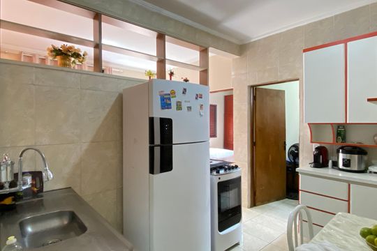 Cozinha de casa à venda com 3 quartos, 200m² em Jardim Roberto, Osasco