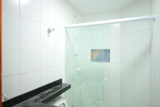 Banheiro de apartamento para alugar com 2 quartos, 55m² em Vila Jacuí, São Paulo