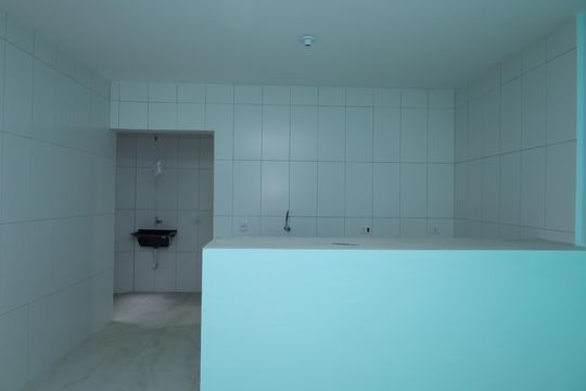 Cozinha de apartamento para alugar com 2 quartos, 55m² em Vila Jacuí, São Paulo