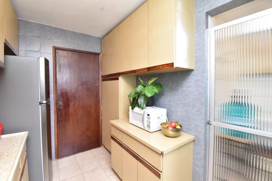 Cozinha de apartamento para alugar com 2 quartos, 62m² em Centro, Curitiba