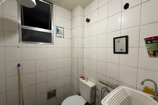 Banheiro de apartamento à venda com 1 quarto, 65m² em Santa Ifigênia, São Paulo