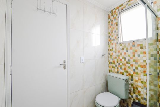 Banheiro de apartamento para alugar com 2 quartos, 64m² em Centro, Guarulhos