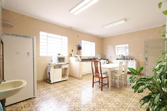 Cozinha  de casa à venda com 3 quartos, 400m² em Barra Funda, São Paulo