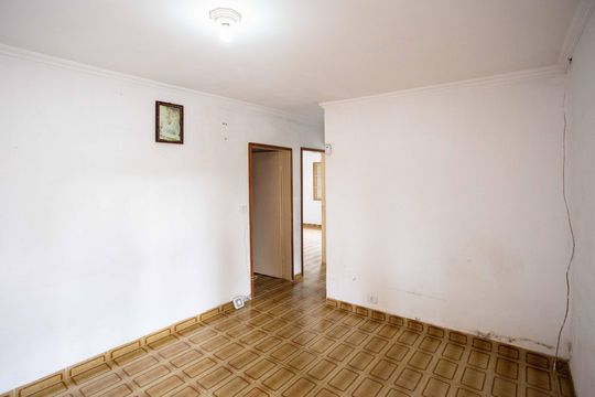 Casa à venda com 2 quartos, 192m² em Taboão, Diadema