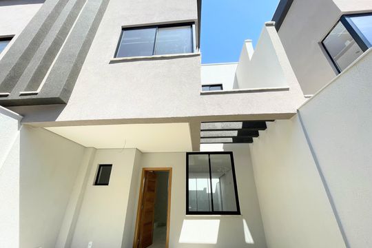 Área externa de casa à venda com 3 quartos, 102m² em Itapoã, Belo Horizonte