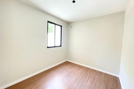 Quarto de casa à venda com 3 quartos, 102m² em Itapoã, Belo Horizonte