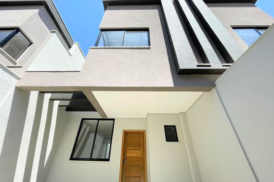 Área externa de casa à venda com 3 quartos, 102m² em Itapoã, Belo Horizonte